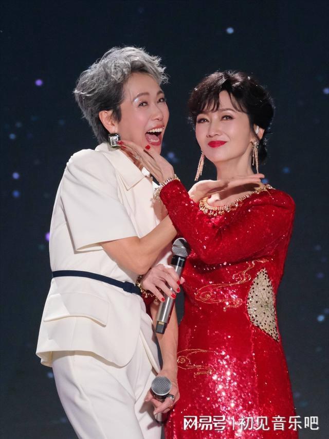 许仙30年后撒糖竟藏惊天秘密J9数字平台神仙售后！白娘子(图2)